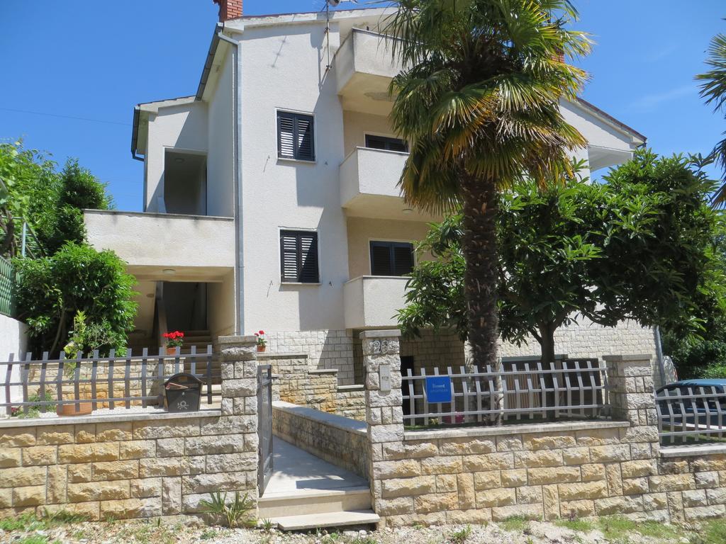 Apartments Sandra 포레치 외부 사진