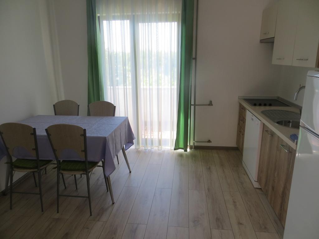 Apartments Sandra 포레치 외부 사진