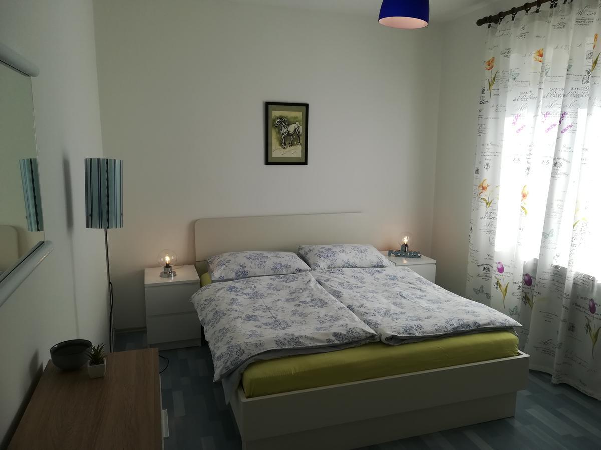 Apartments Sandra 포레치 외부 사진